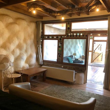 Rabbits 1Or 2 Bedroom Hobbit Style Hillset Earthen Dartmoor Eco Home South Brent Exterior foto
