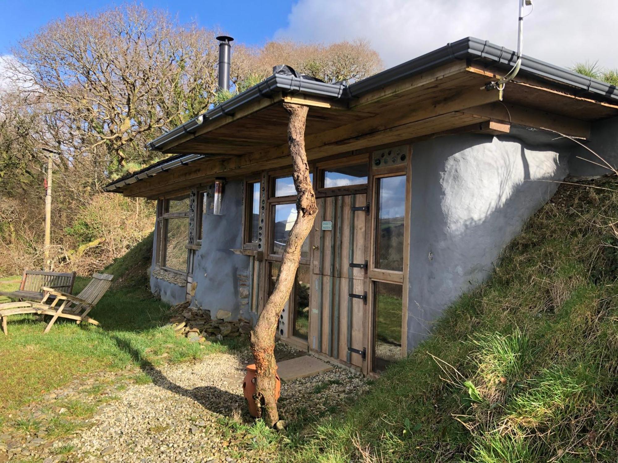 Rabbits 1Or 2 Bedroom Hobbit Style Hillset Earthen Dartmoor Eco Home South Brent Exterior foto